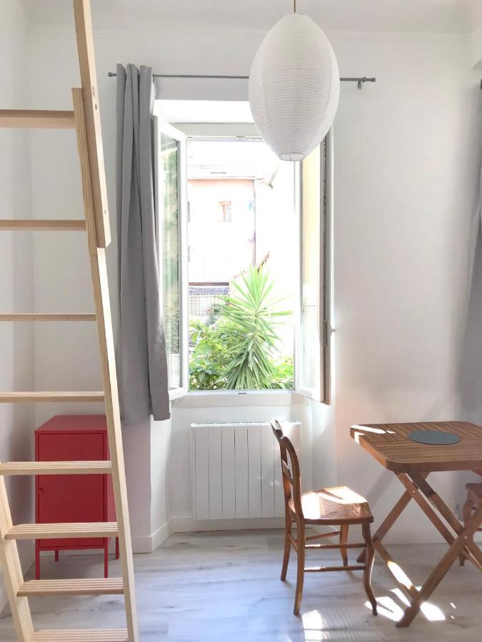 Le Bonheur 1827 Apartment Марсилия Екстериор снимка