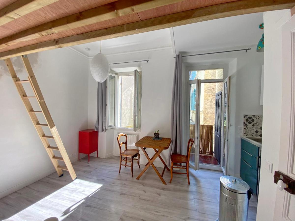 Le Bonheur 1827 Apartment Марсилия Екстериор снимка